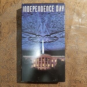 Independence Day VHS 1996 Movie with 3D Lenticular Card Hologram Untested